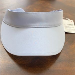 LULULEMON NWT Lavender Fast Paced Visor
